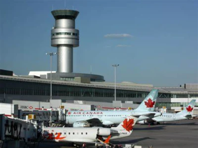 토론토 피어슨공항